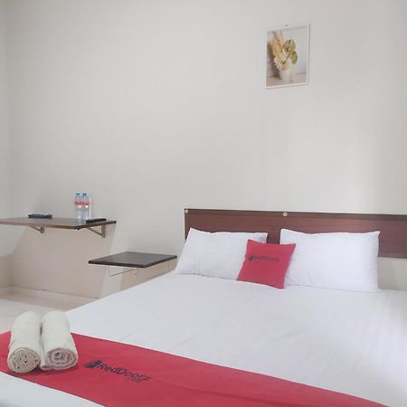 Reddoorz Syariah Near Stasiun Purwokerto Hotel Eksteriør billede