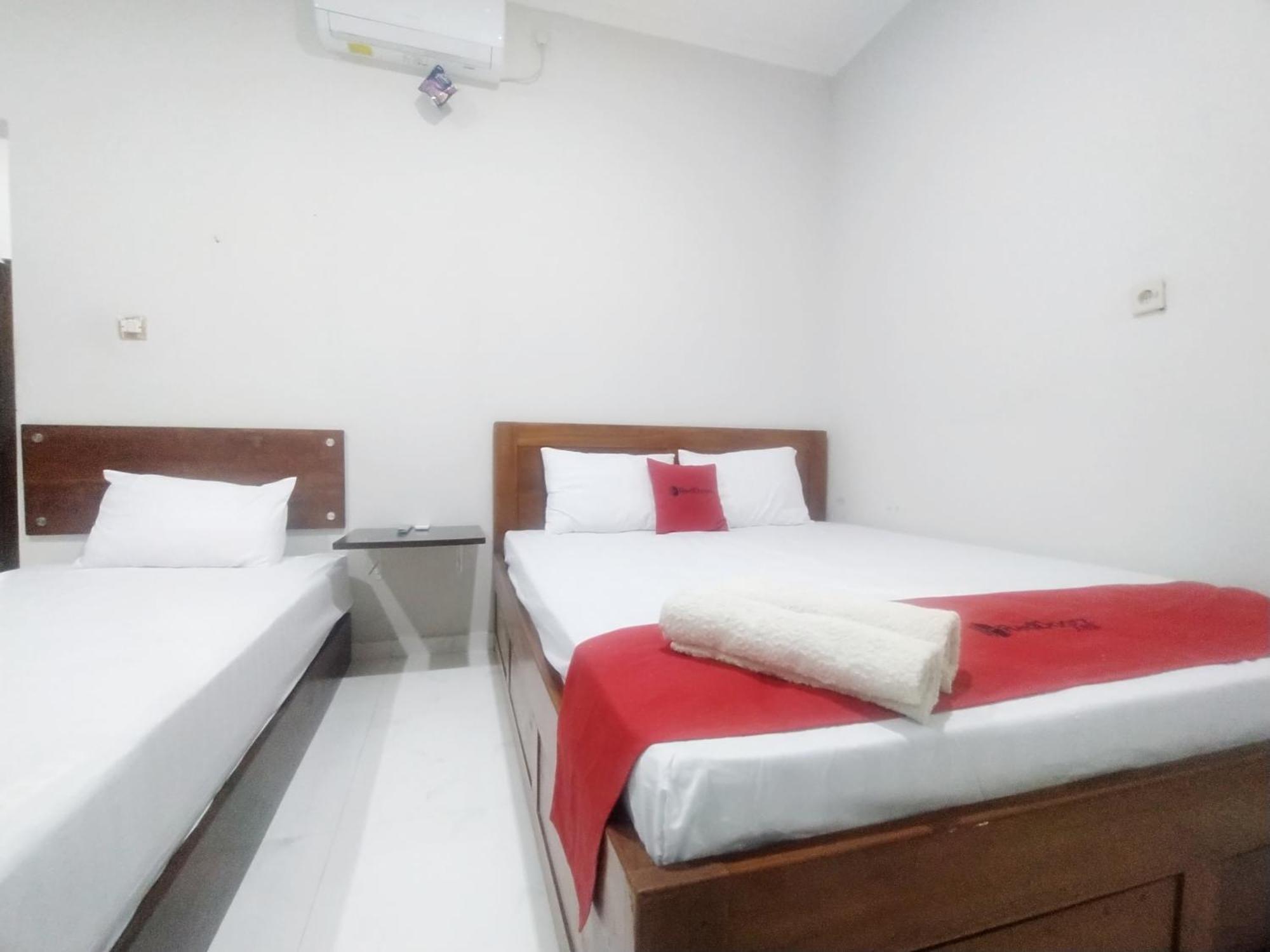 Reddoorz Syariah Near Stasiun Purwokerto Hotel Eksteriør billede