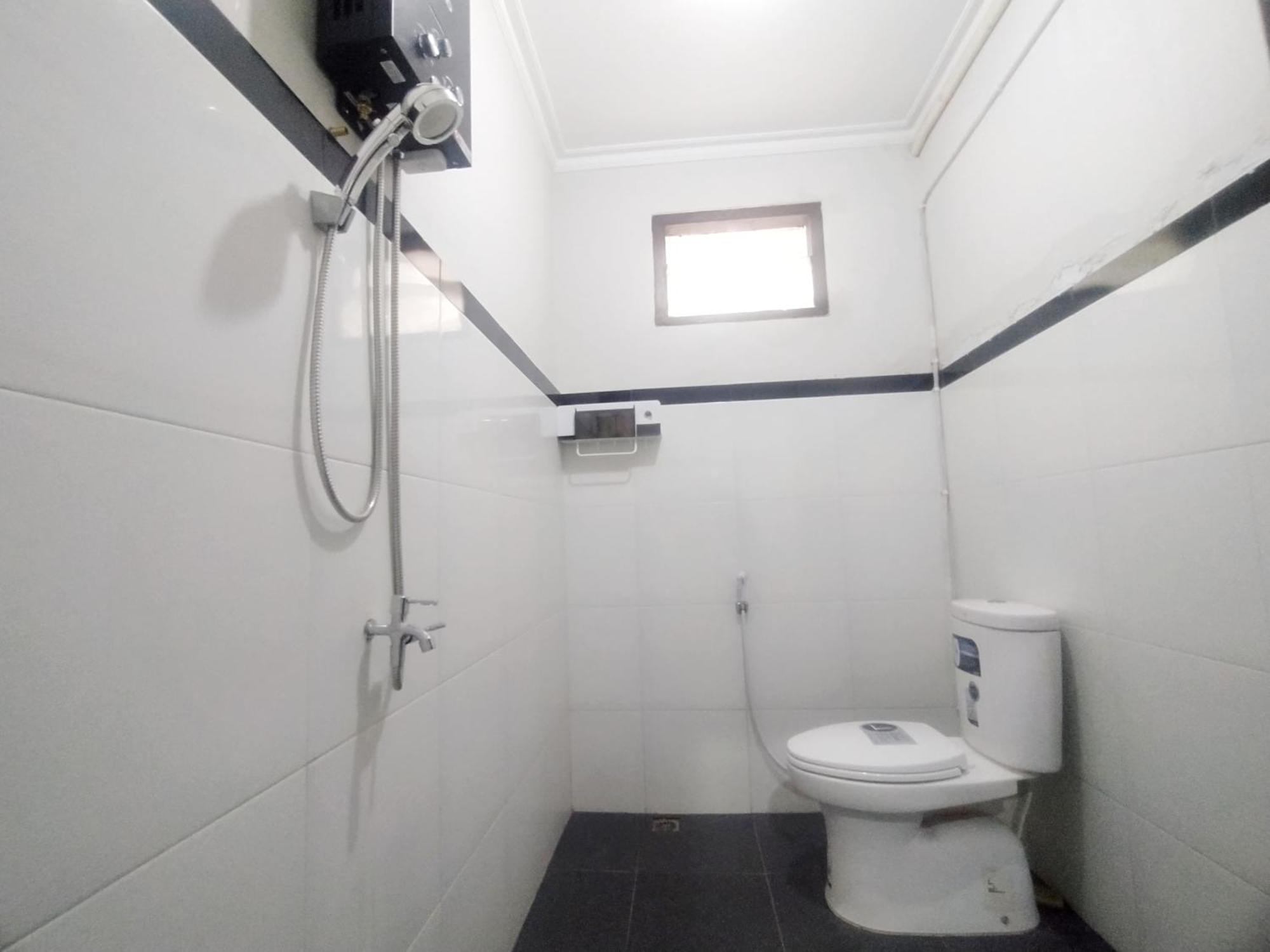 Reddoorz Syariah Near Stasiun Purwokerto Hotel Eksteriør billede