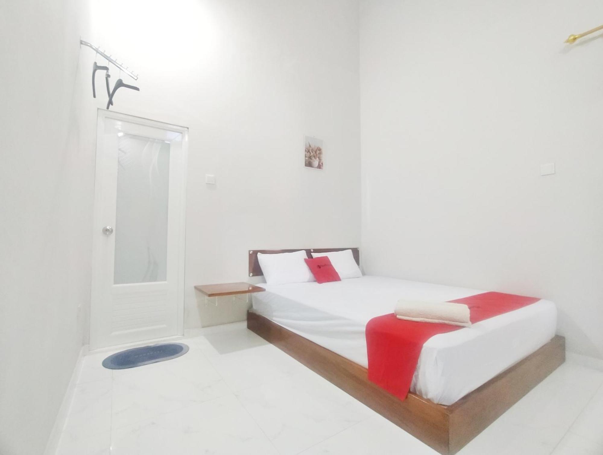 Reddoorz Syariah Near Stasiun Purwokerto Hotel Eksteriør billede