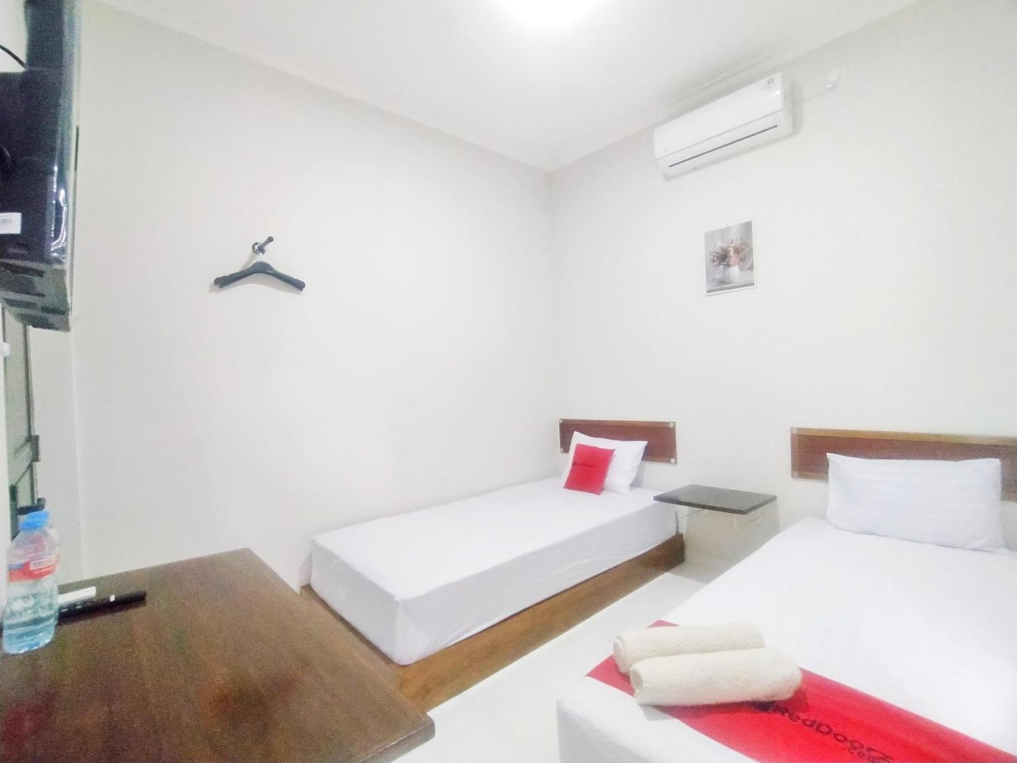 Reddoorz Syariah Near Stasiun Purwokerto Hotel Eksteriør billede