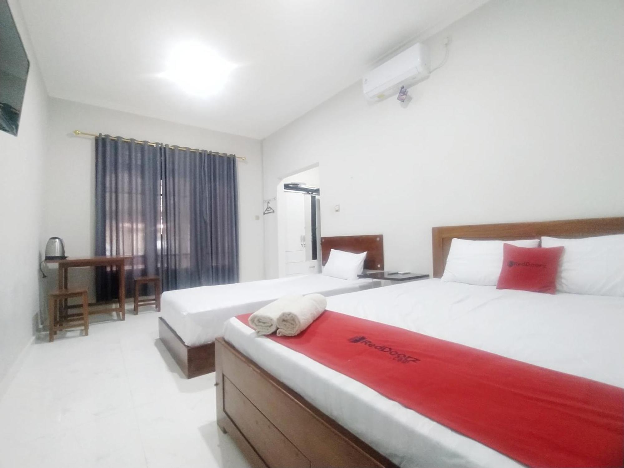 Reddoorz Syariah Near Stasiun Purwokerto Hotel Eksteriør billede